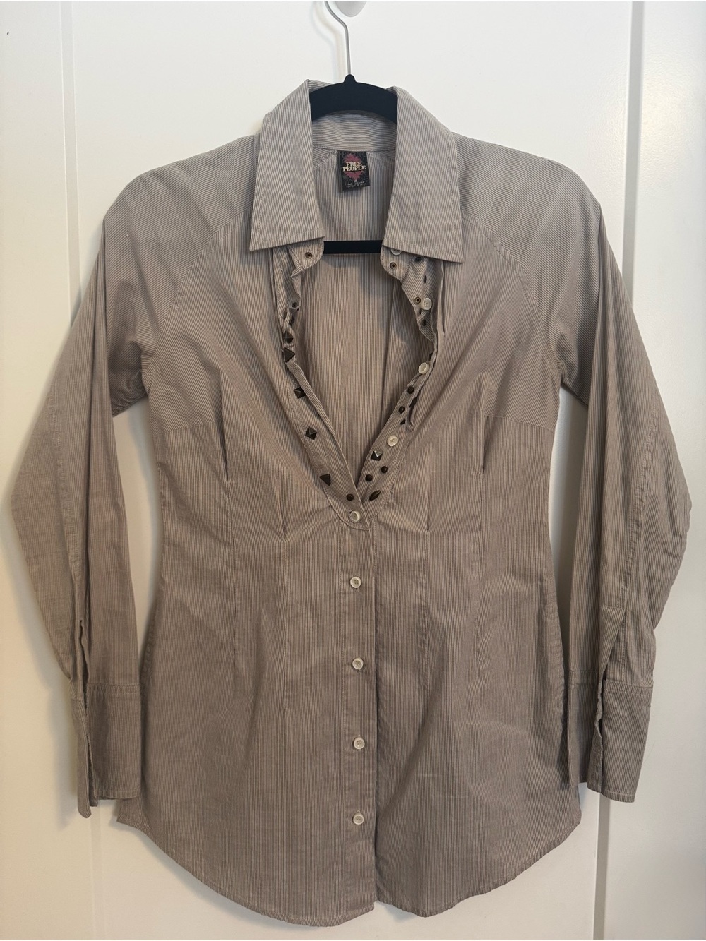 FREE PEOPLE Women’s grey Button-Front Shirt with Decorative Placket
